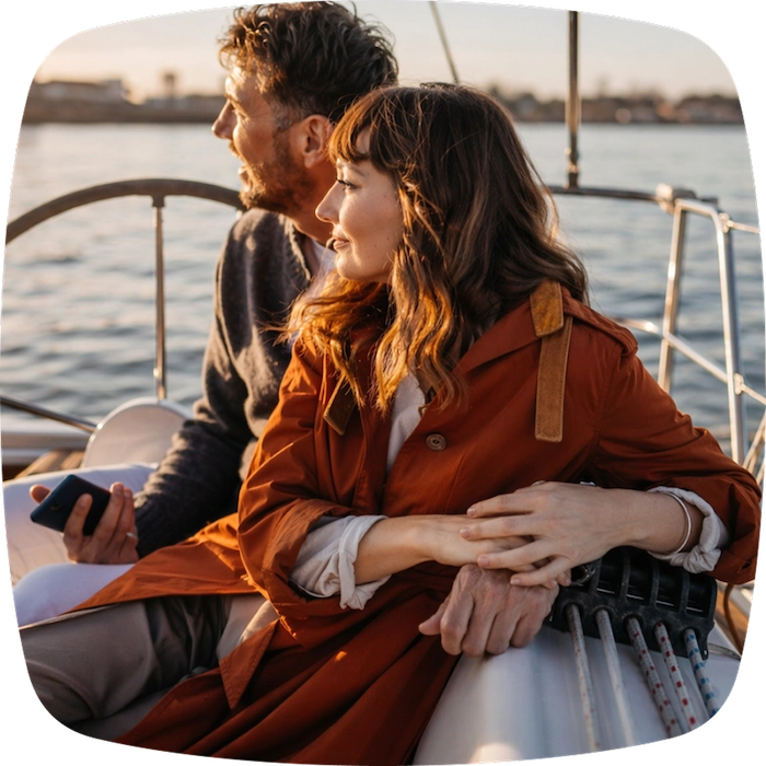 Pareja en barco